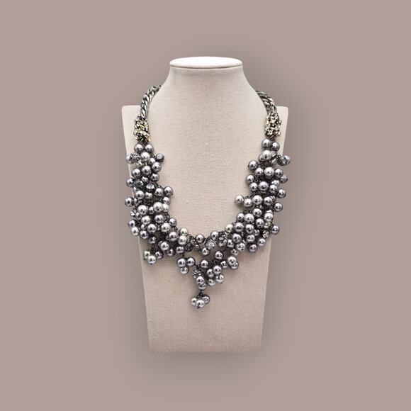 Gray Pearl Cluster Dark Metal Stella & Dot Necklace – Vintage Old Money Glam - Picture 9 of 10